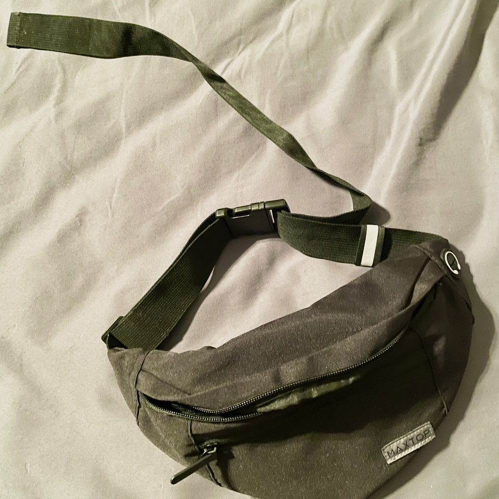 Fanny pack